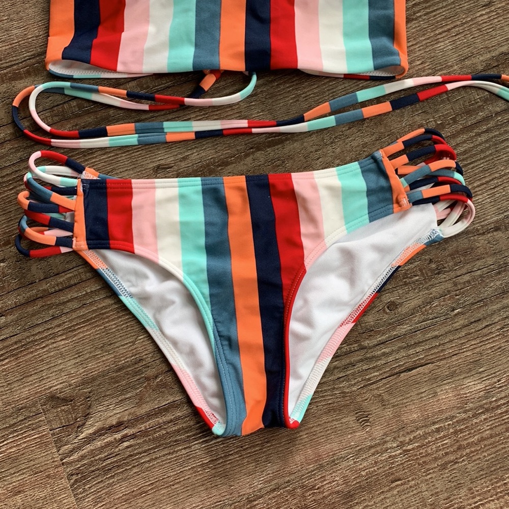Hollister 2 Piece Matching Swim Bikini Top and Bottom Set - Picture 2 of 9